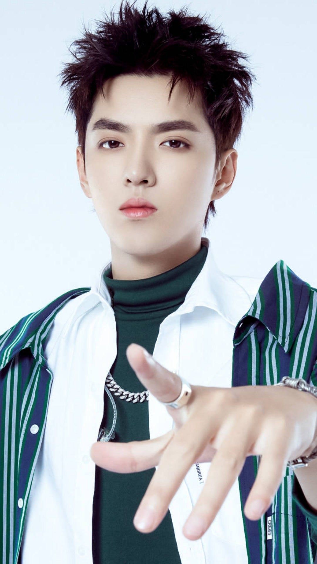 我想和你唱第三季第9期:吴亦凡与粉丝battle"斗牛" 白发奶奶挽手凡凡