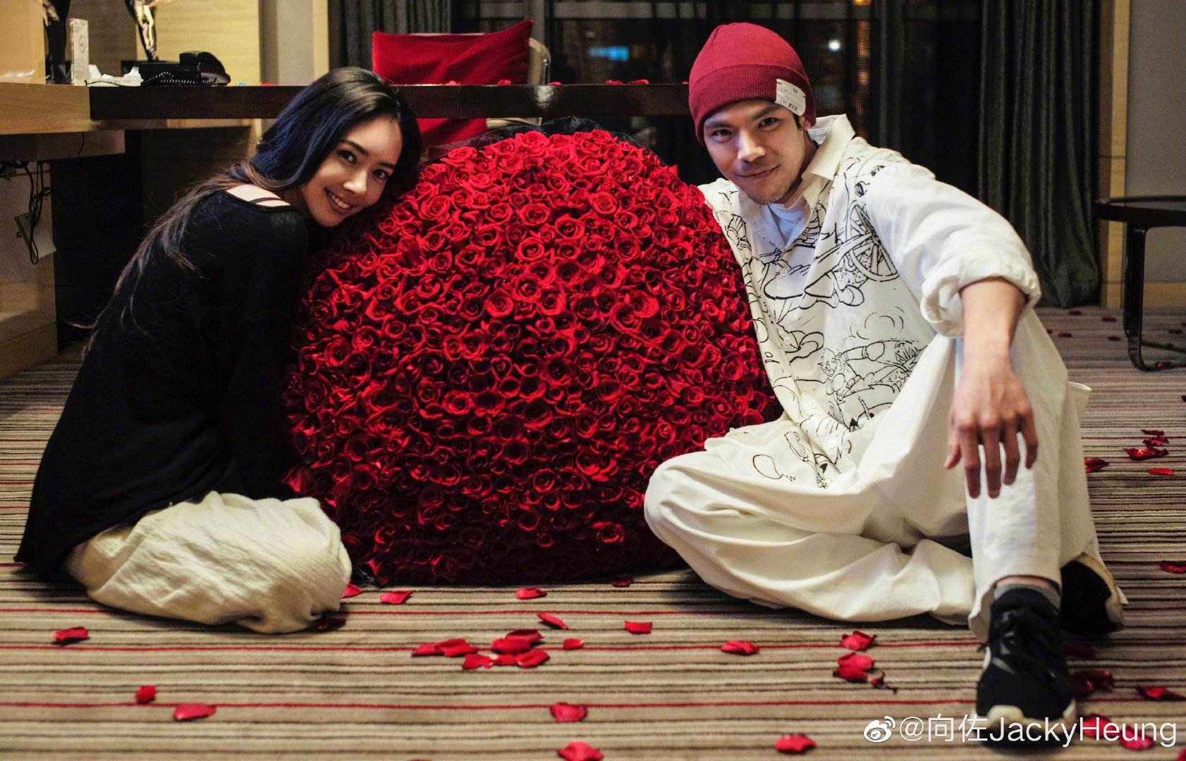 我家小两口第1期向佐郭碧婷求婚全过程曝光中路杀神若风献综艺首秀