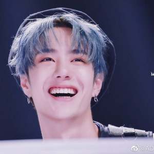 天天向上20161007期马龙力邀张继科挤身网红界中国女排秒变超模上演