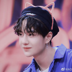 天天向上20161007期:马龙力邀张继科挤身网红界 中国女排秒变超模上演