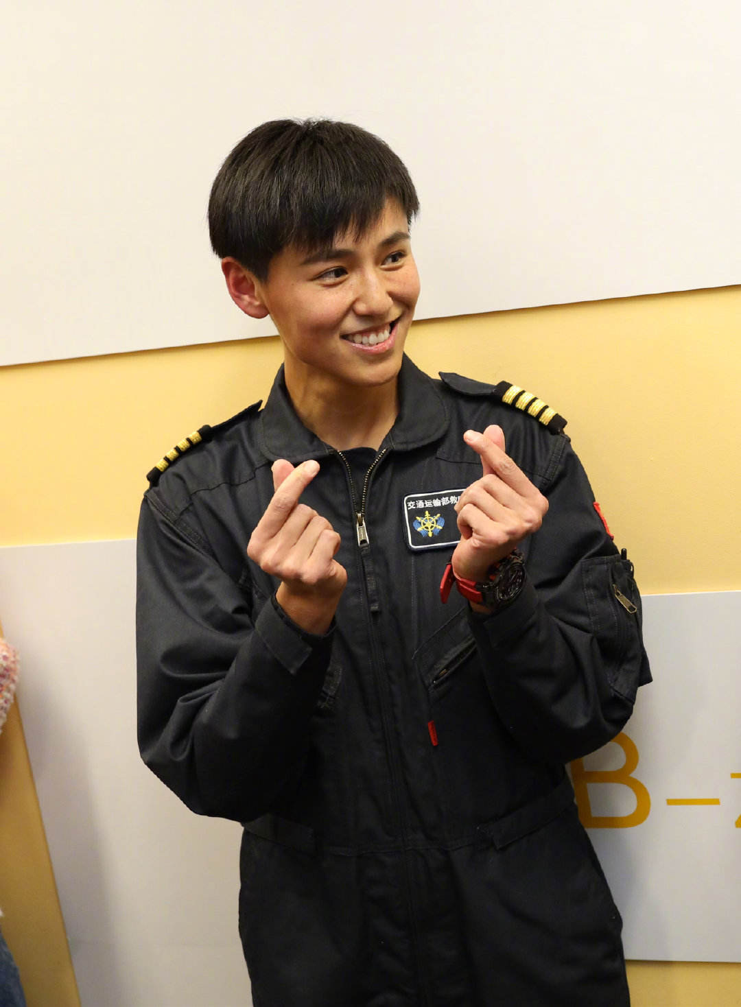 天天向上20110812期:最帅女飞行员宋寅秒杀全场