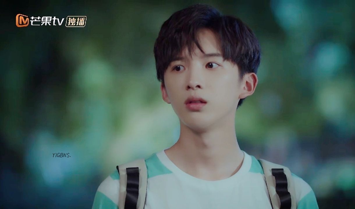 校园广播站:孙泽源用歌曲表达第一次录制电台栏目心情-电视剧-高清