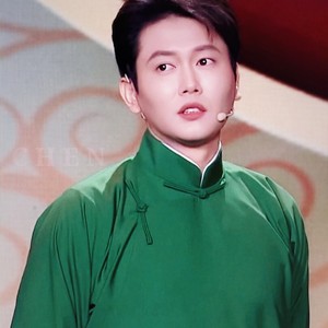 快乐大本营 202020200523:孟鹤堂曾毅跳女团舞大跌眼镜 - 高清视频