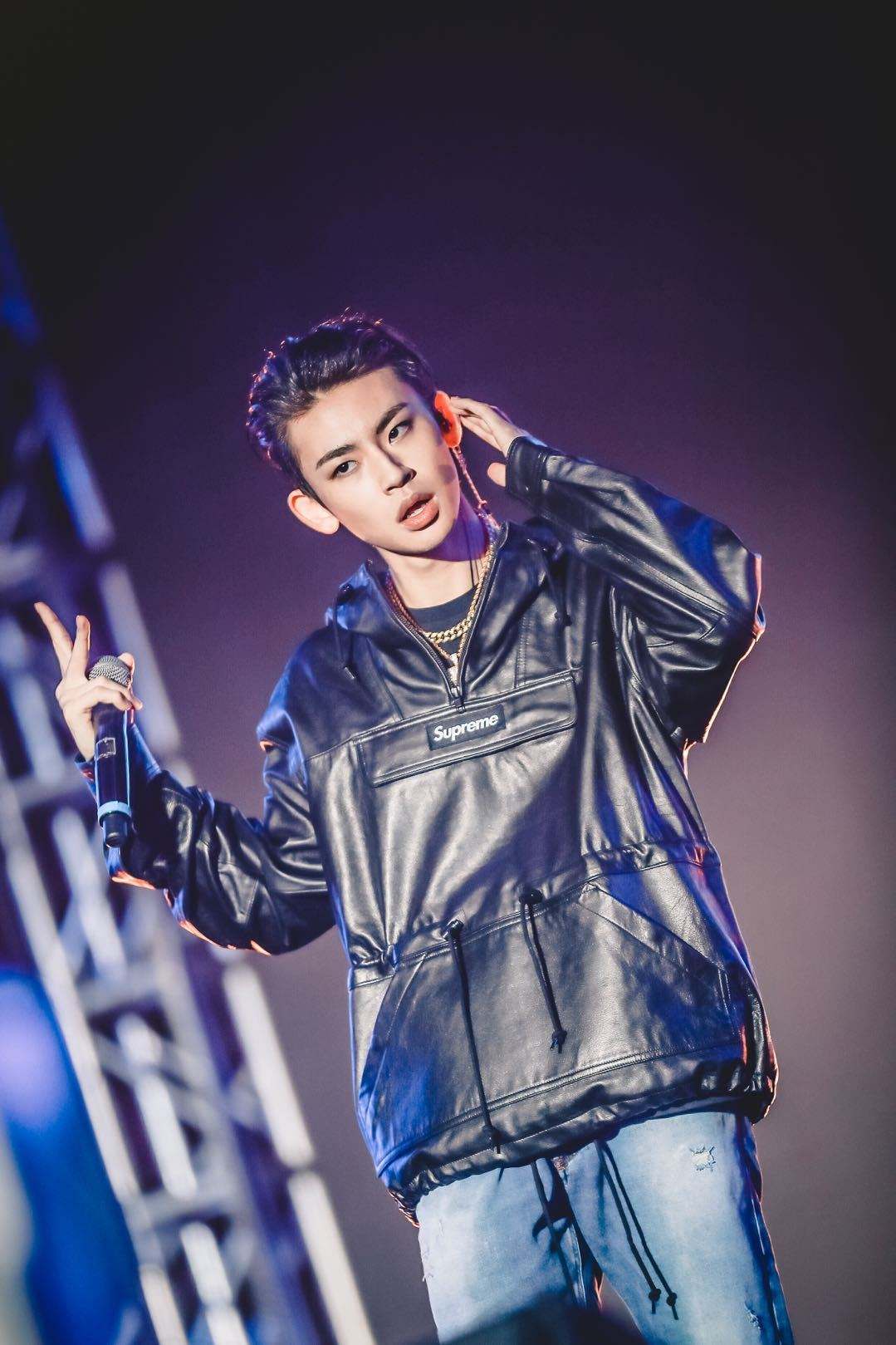 说唱听我的先导片:小鬼王琳凯当mc挑梁主持 说唱圈最强rapper蓄力集结