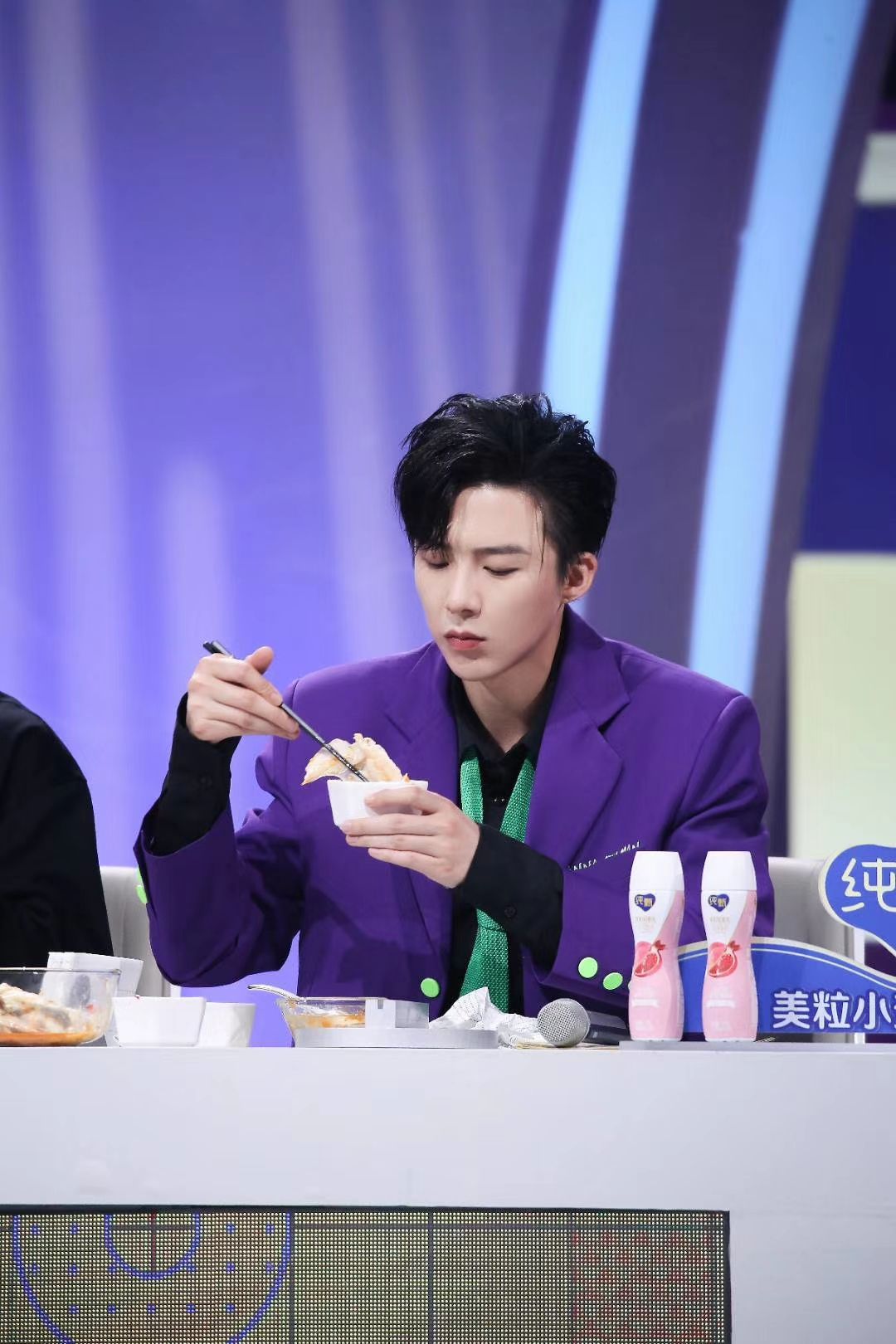 鲜厨100第4期守关鲜厨集体翻车遭遇团灭杨迪张亮当场发飙