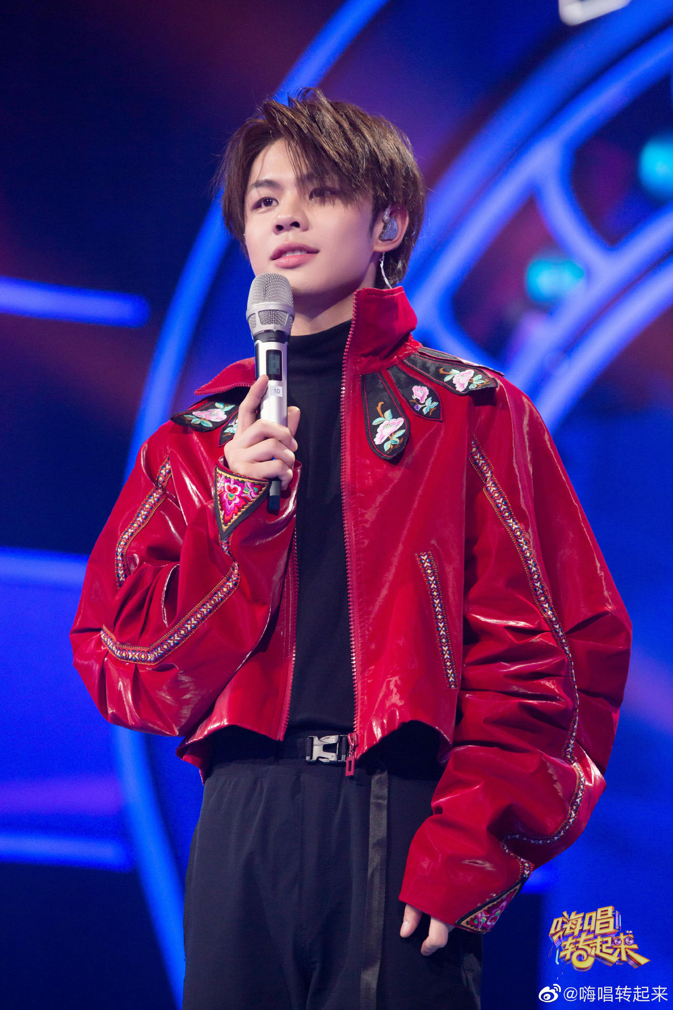 嗨唱转起来第二季第3期:李斯丹妮沈梦辰王霏霏互曝猛料 蔡国庆黄龄