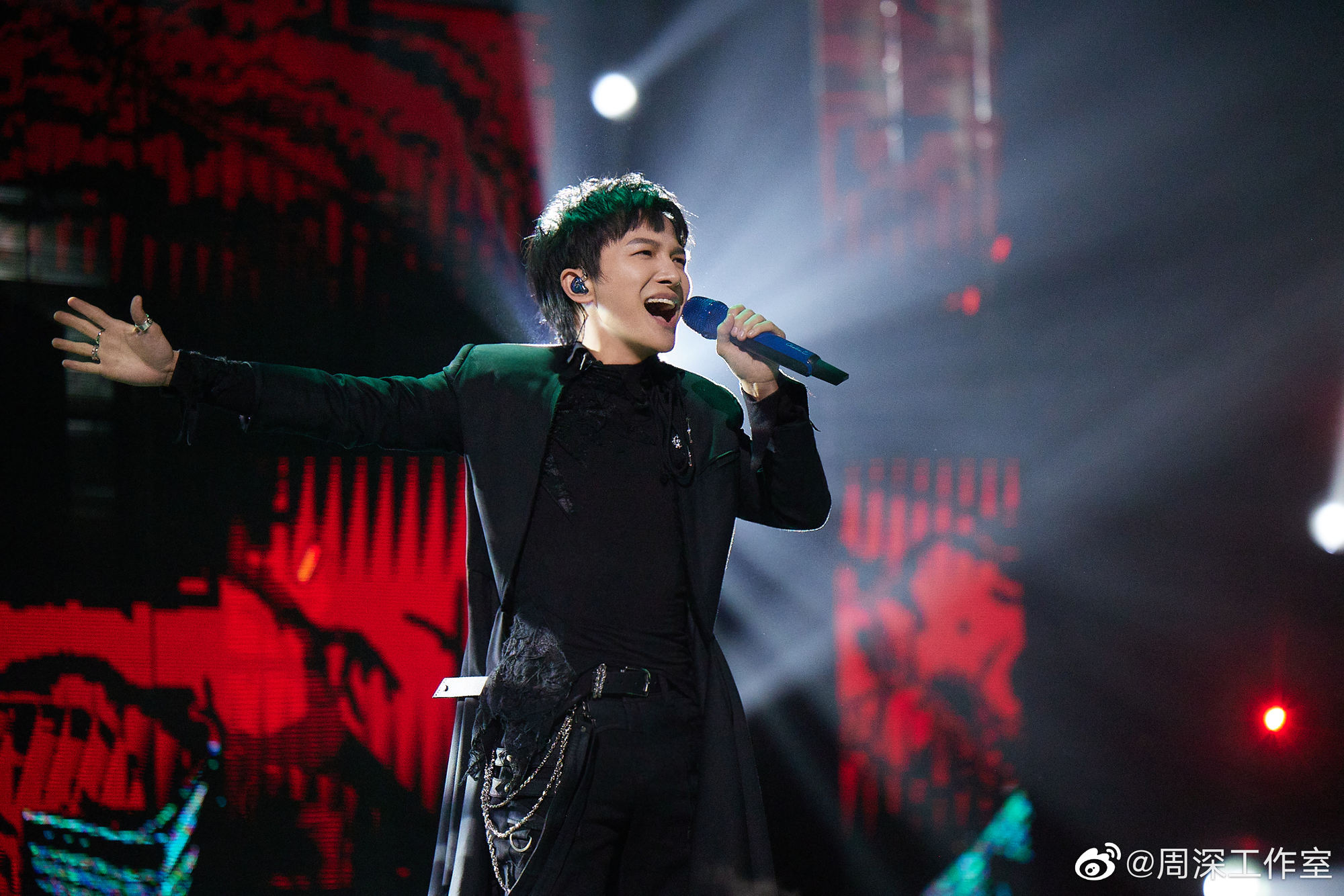 nznd顶牛演唱会无损全景声版第2场周深恐怖童谣惊艳压轴