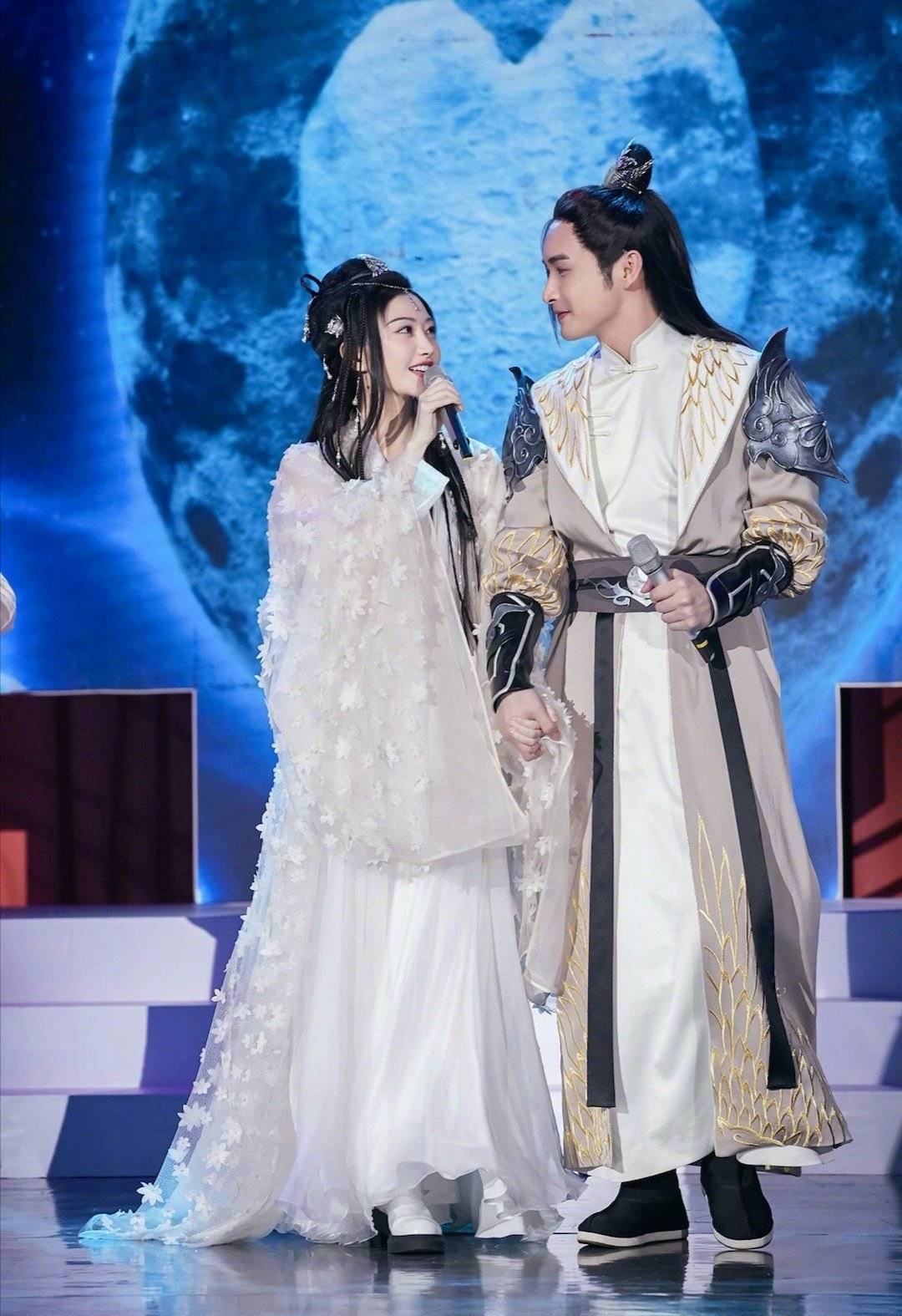 快乐大本营20210410期景甜张彬彬互动超甜蜜谭松韵钟汉良在线狂撒糖