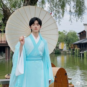 职场菜鸟生存图鉴第7期:时代少年团演技爆棚 梁坚洛