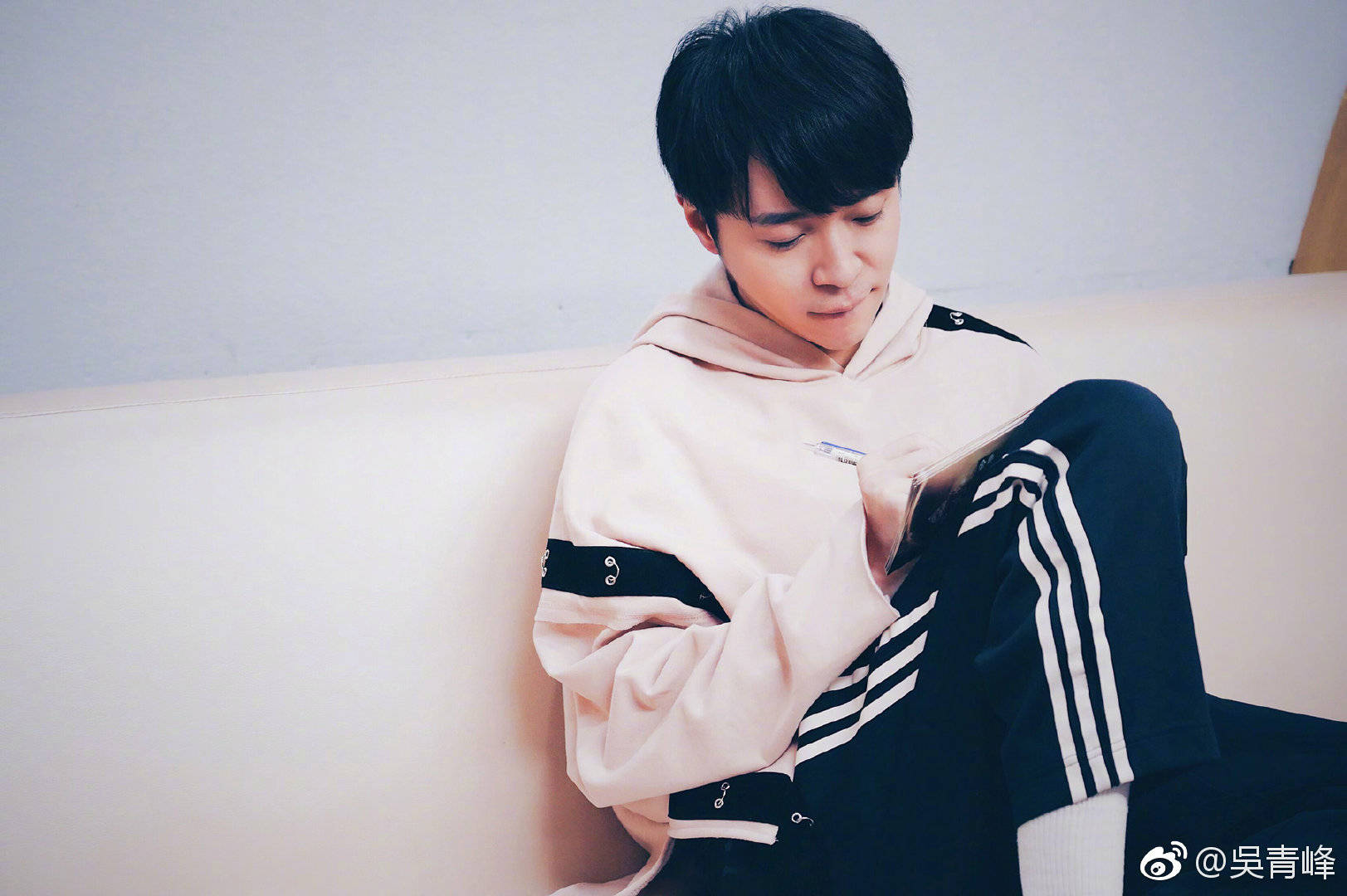 歌手2019:吴青峰《燕窝》讲述自己的故事 