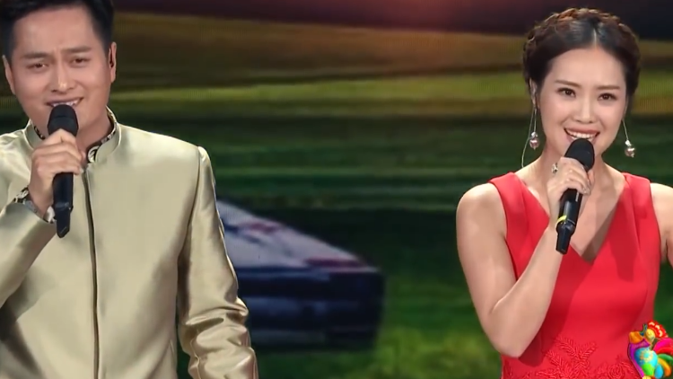 神仙组合!云飞云朵再度合体演唱《天路》