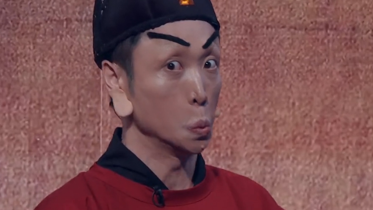 金靖模仿世界名画耳环少女,碰到张海宇版朱元璋,看遍笑一遍!