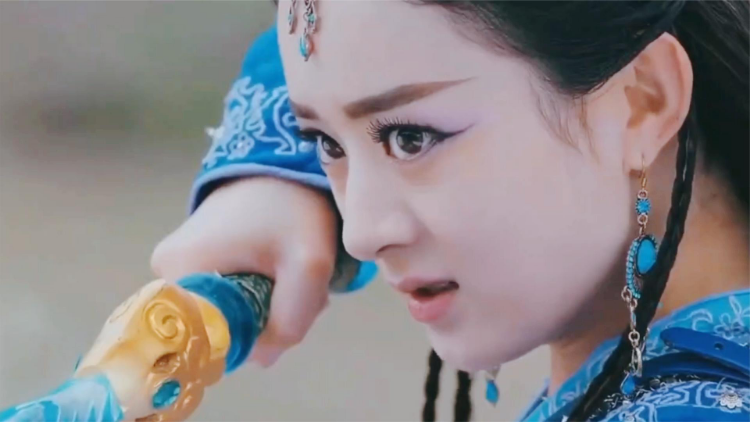 00:49鎏英紫鞭对战黑衣人,玉无心眼神犀利时间:2021-11-12上传者:白吃