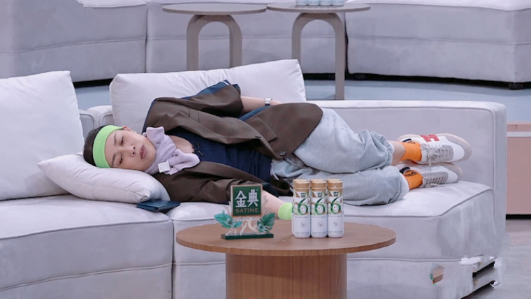 动漫导演:董燕萍主演:苗钟真林丹妮王陈怡娴陈柯帆曾祥程简介:激烈的