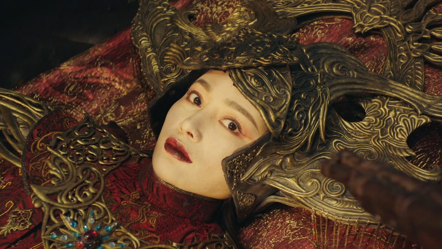 《鬼吹灯之精绝古城》燃爆了!考古美女竟是陨灭千年的精绝女王?