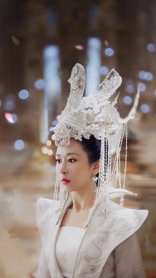 当杨幂的白浅大婚时造型撞衫这几位,你还觉得她是最美吗