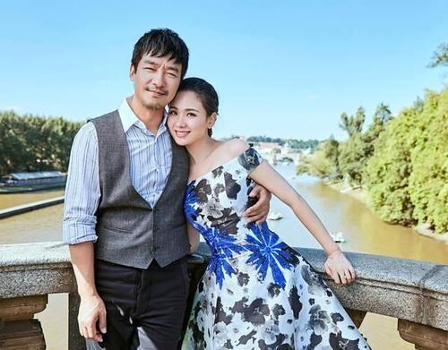 程莉莎在线教学如何恋爱,直言女性要勇敢追爱,曝追老公的过程