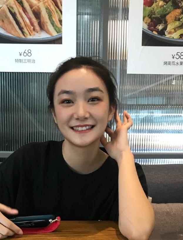 孙俪妹妹孙艳久违晒近照,上大学后气质不输姐姐-芒果tv专栏