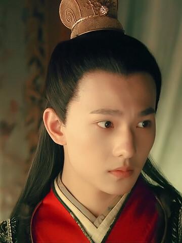 2007年,因为在李少红版《红楼梦》中饰演成年贾宝玉而踏入影视圈.